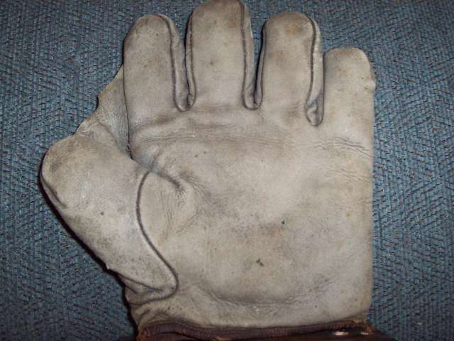 1910's D&M White Full Web Front